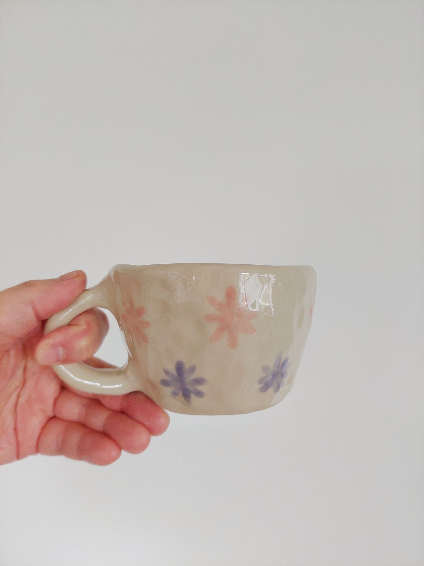 SECONDS / Pinched mug