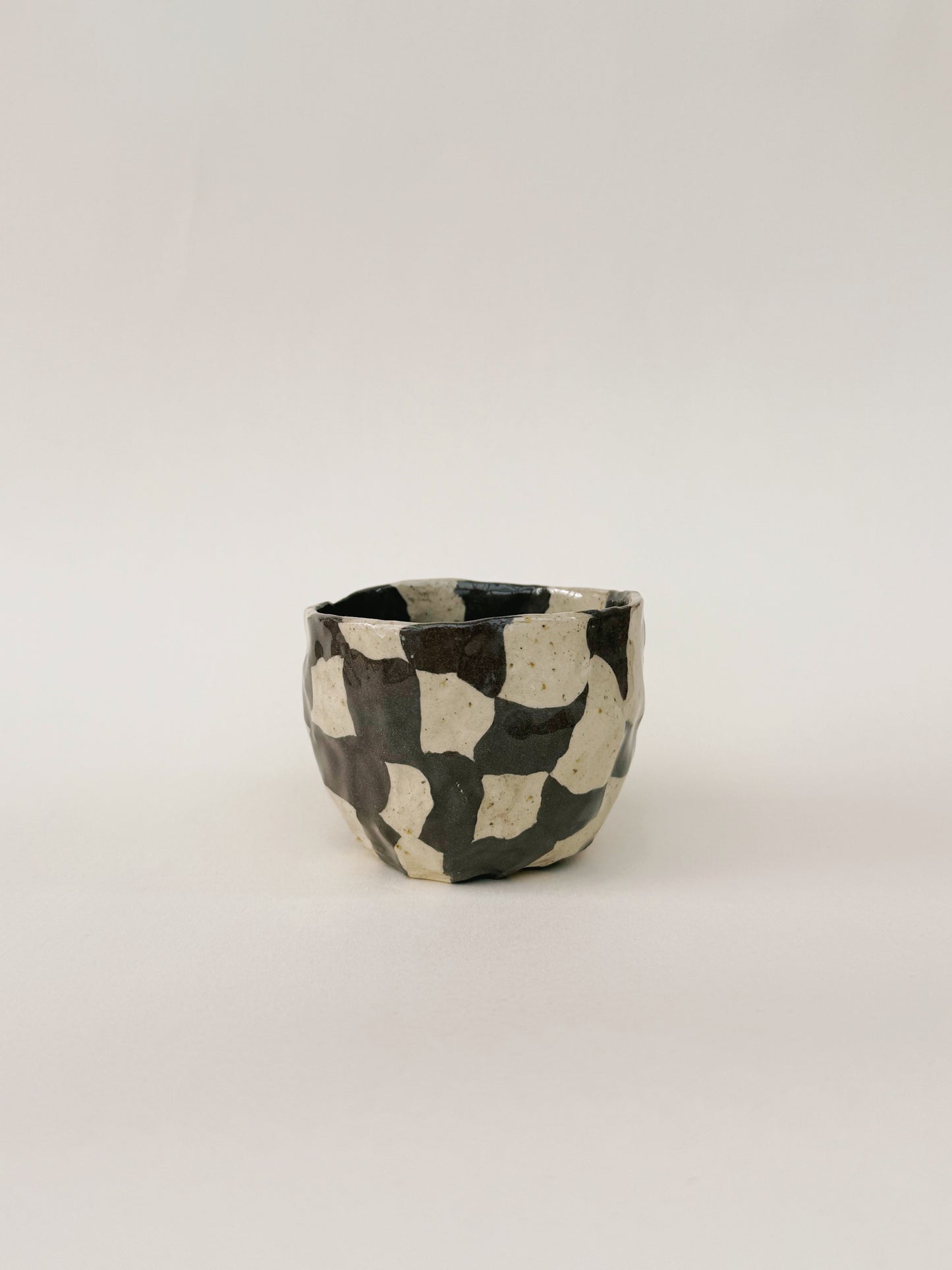 Tasse pincée Damier #1