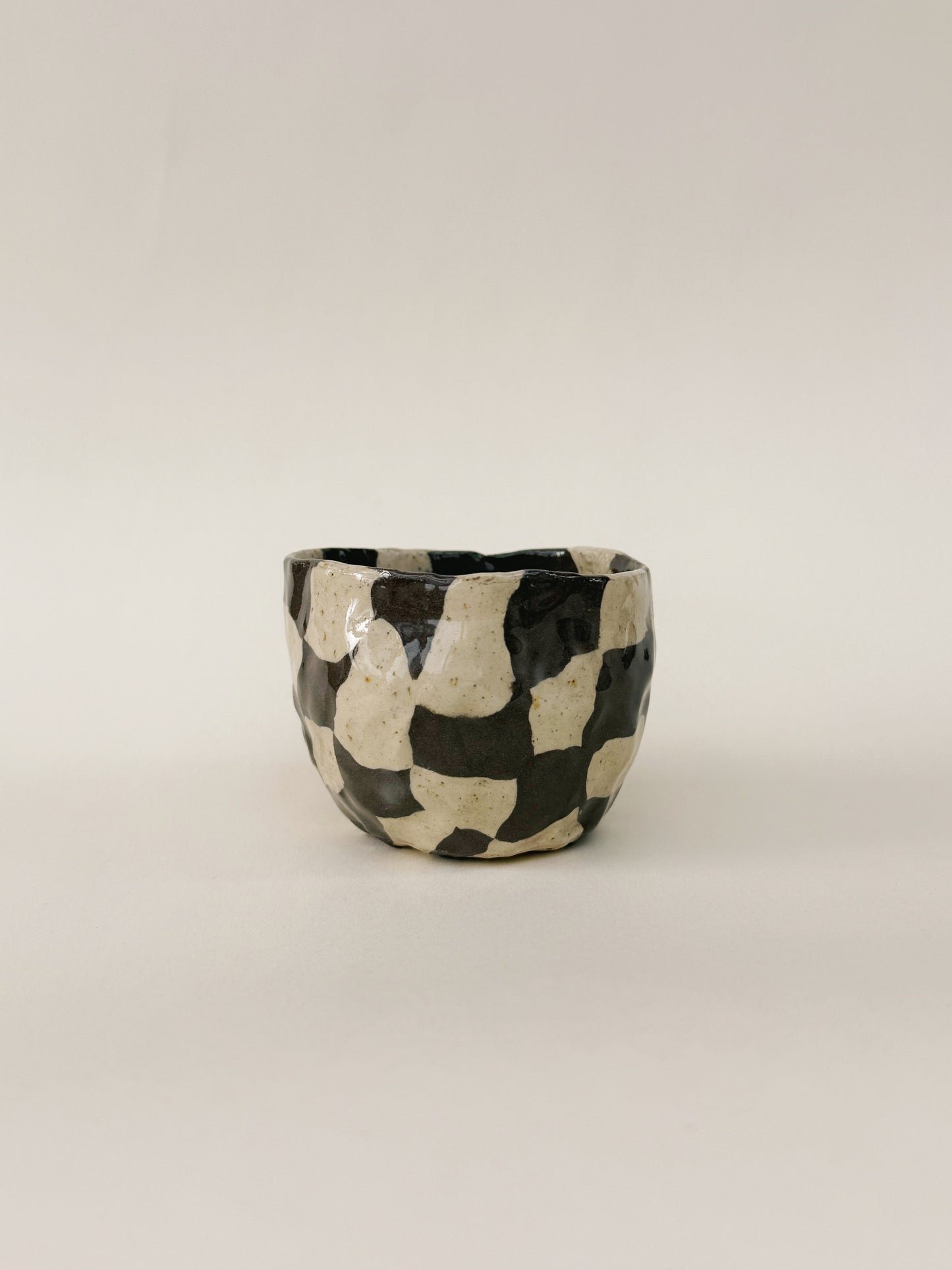 Tasse pincée Damier #1