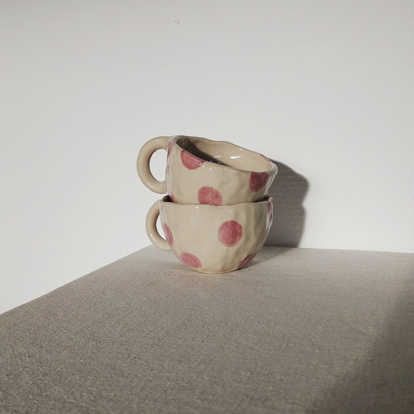 Set of 2 mini pinched mugs