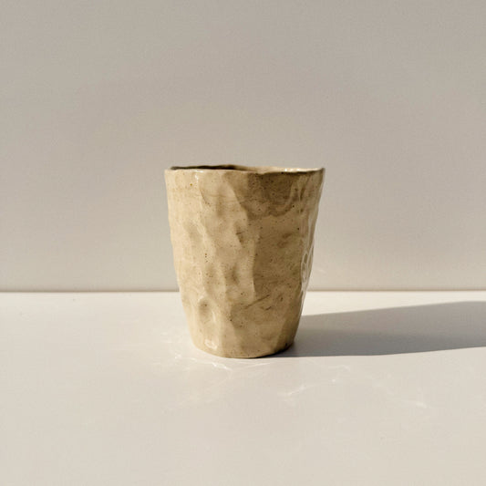 Tasse « pincée »