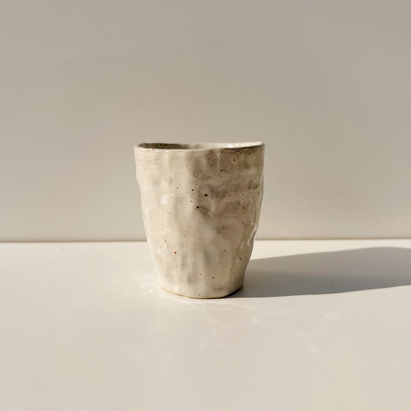 Tasse « pincée »