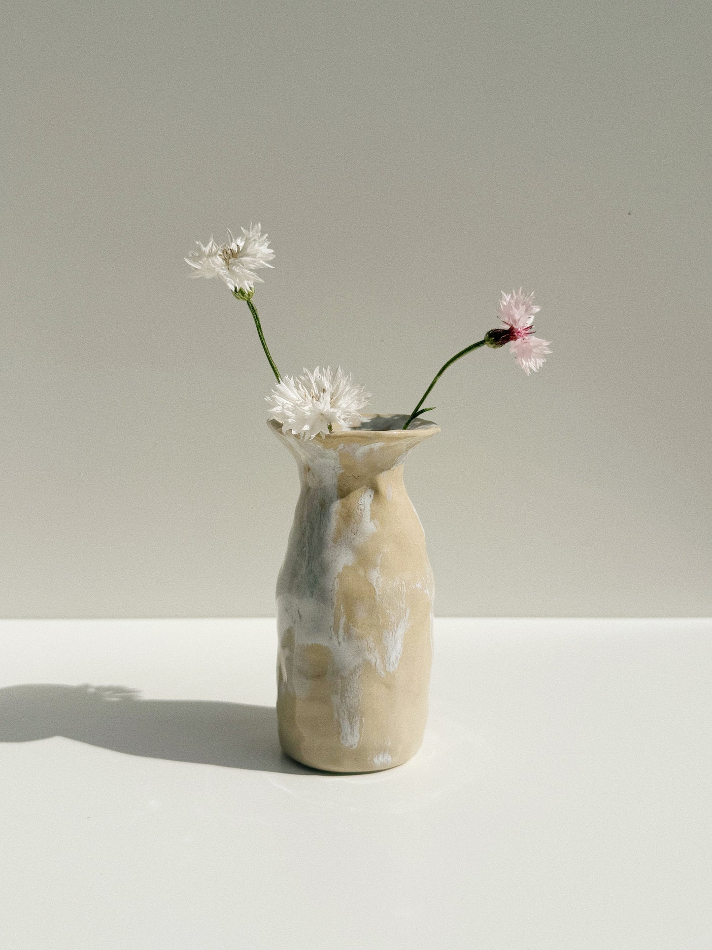 Vase pincé blanc