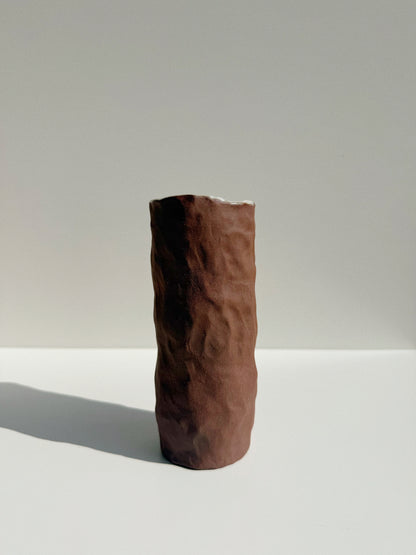 Vase pincé rouge